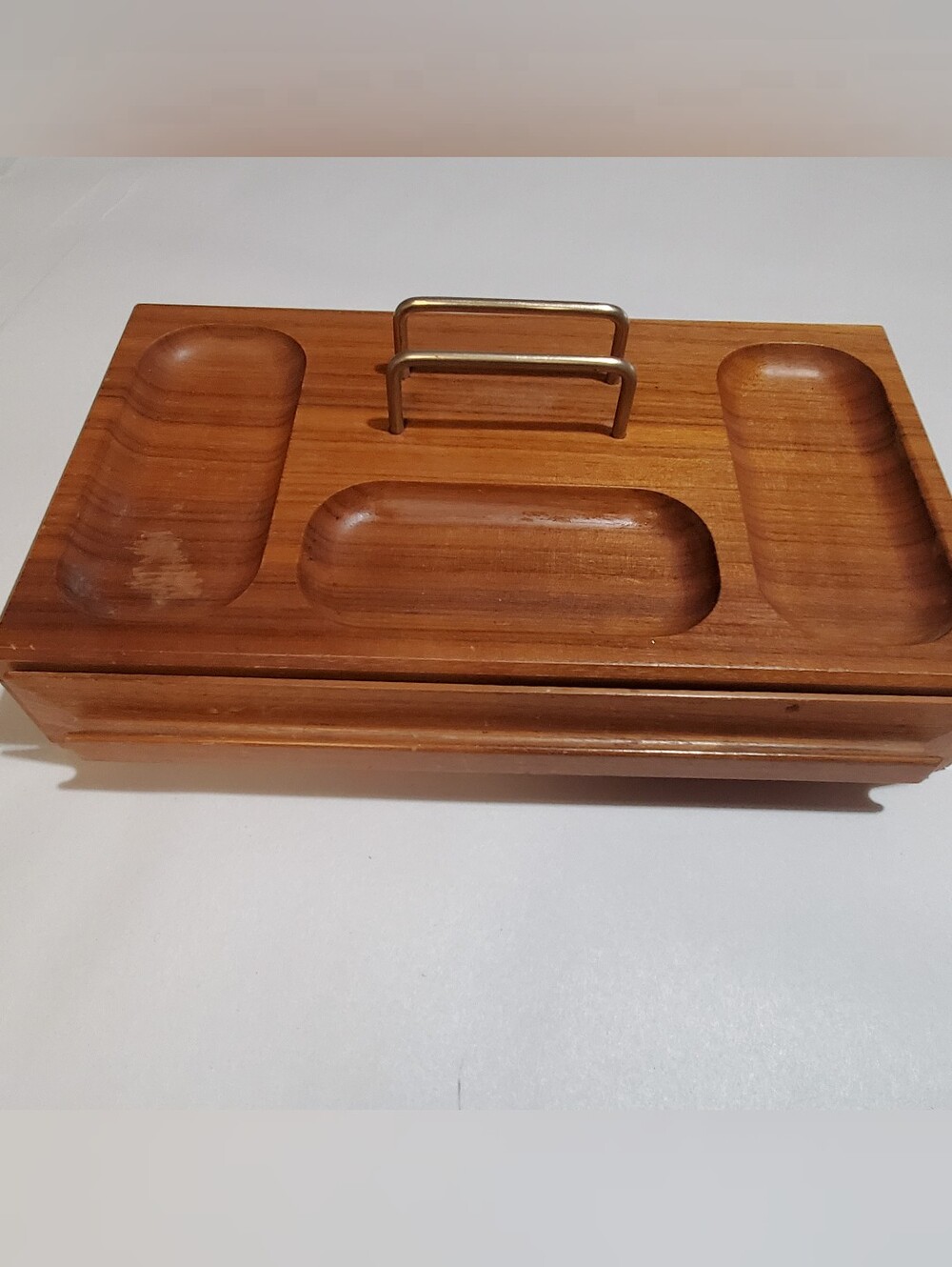 VINTAGE MCM WALNUT DRESSER VALET DESK ORGANIZER WITH DRAWER. JEWELERY HOLDER